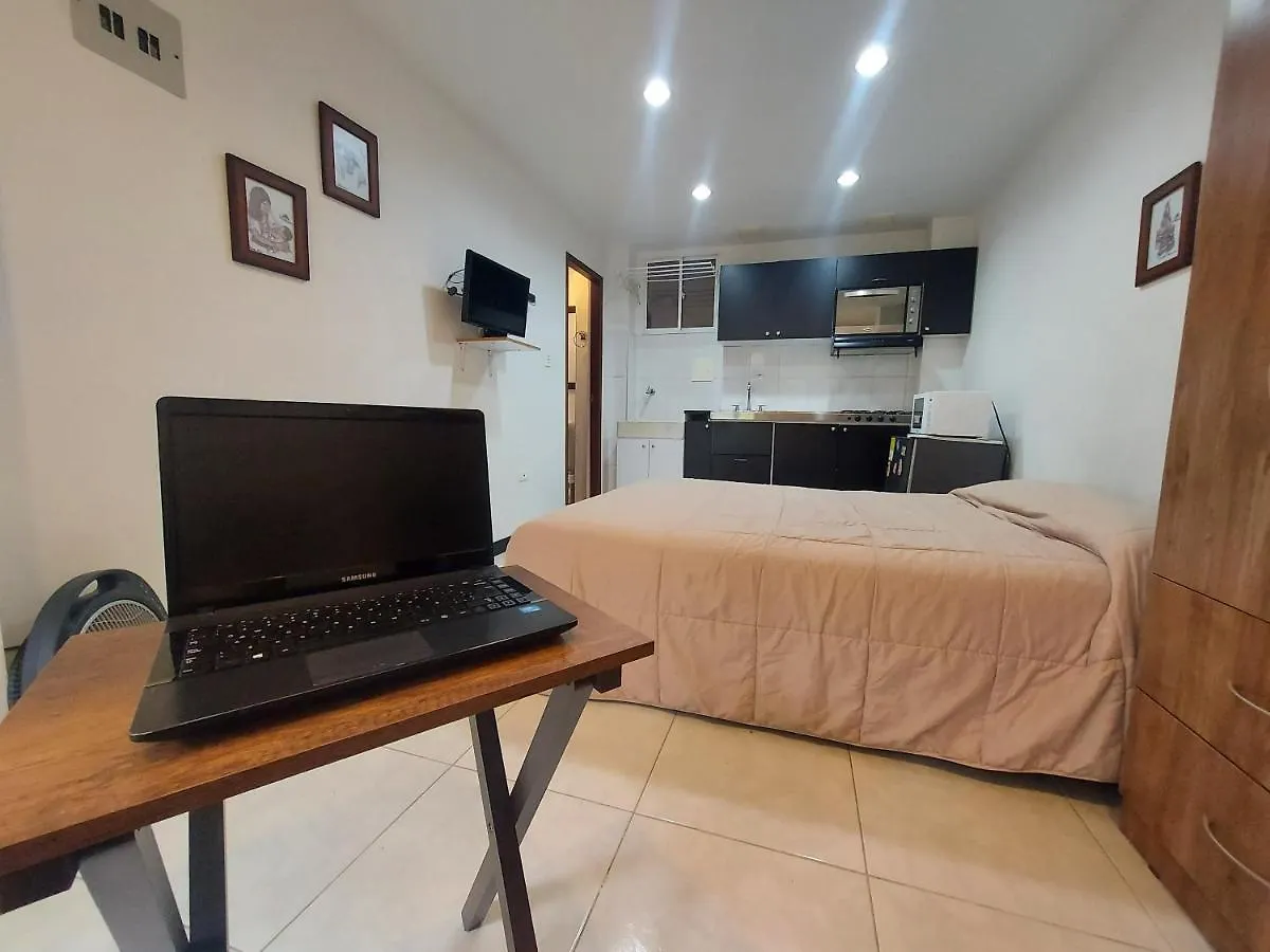 Apartaestudio Laureles La 33 Medellin 0*,  Colombia